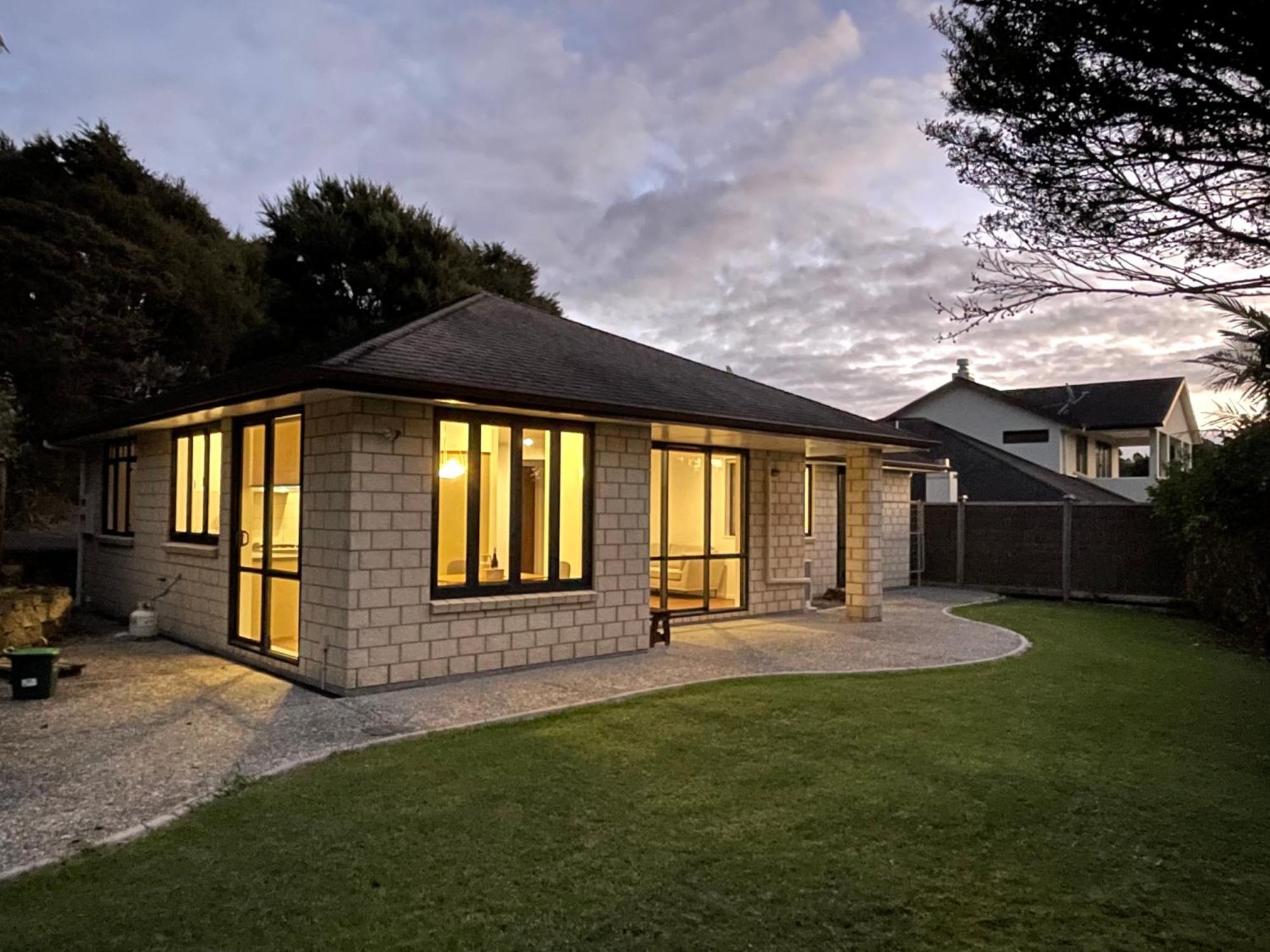 Charming Home Near Nature Auckland Exteriör bild